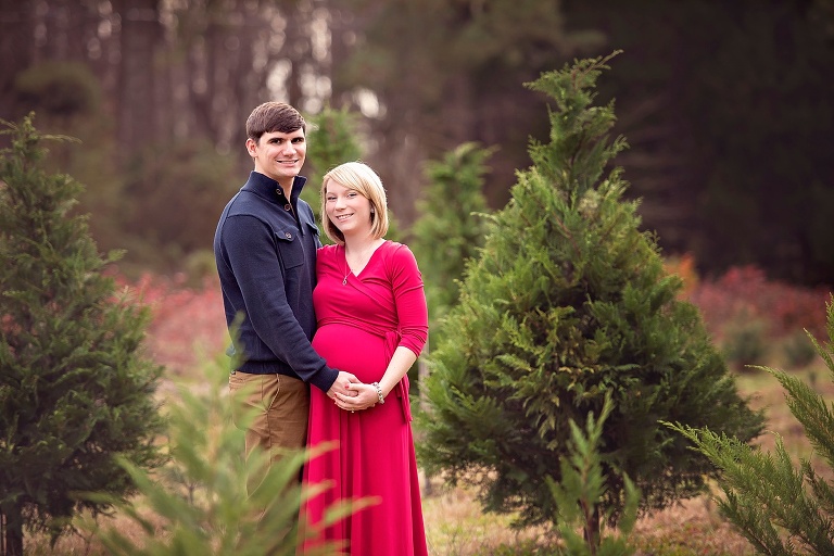 Williamsburg Tree Farm Maternity Photographer_3379