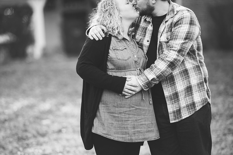 Yorktown Maternity Photographer_4057
