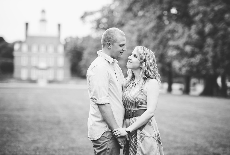 Colonial Williamsburg Engagment Photos_0458