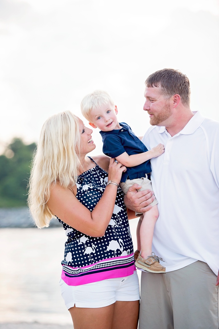 Yorktown Beach Family Photographer_4092