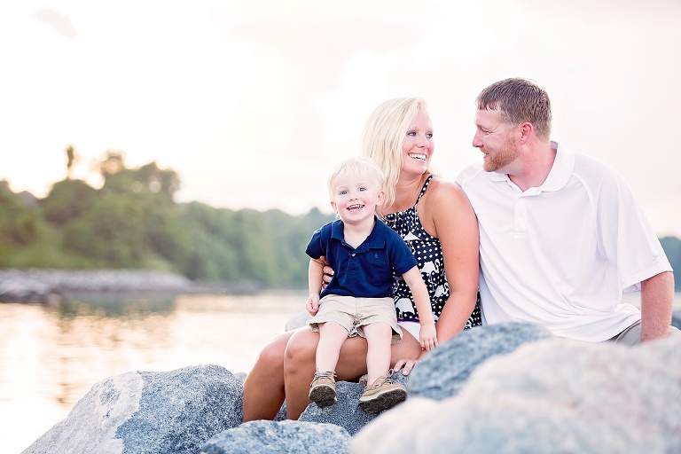 Yorktown Beach Family Photographer_4098