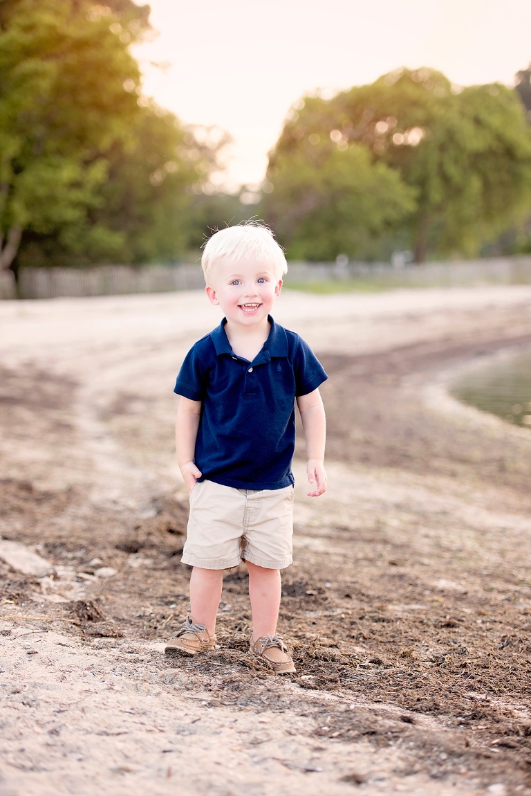 Yorktown Beach Family Photographer_4101